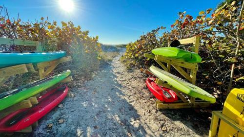 On The Rocks By Teeming Vacation Rentals