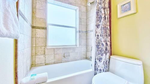 On The Rocks By Teeming Vacation Rentals