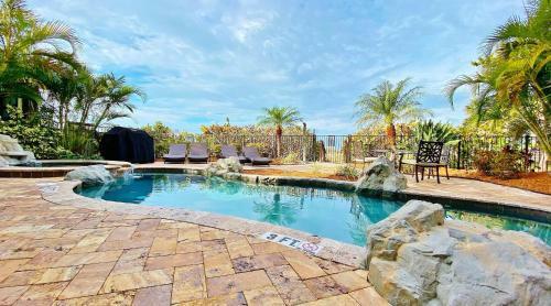 On The Rocks By Teeming Vacation Rentals