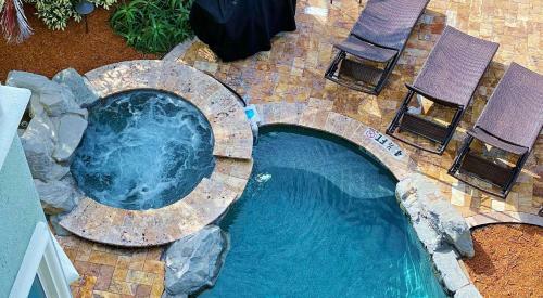 On The Rocks By Teeming Vacation Rentals