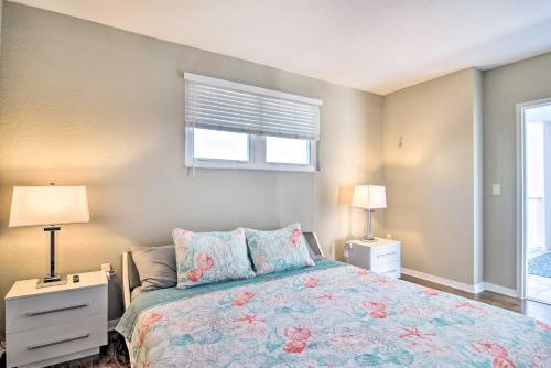 Apartamento Coastal Clearwater Condo Half Mile To Beach!