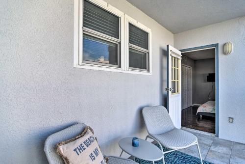 Apartamento Coastal Clearwater Condo Half Mile To Beach!
