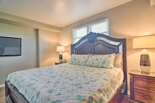 Apartamento Coastal Clearwater Condo Half Mile To Beach!