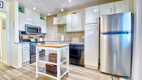 Lemar By Teeming Vacation Rentals
