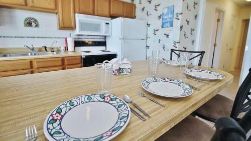 Lemar By Teeming Vacation Rentals