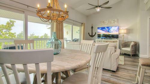 Intercoastal 203 By Teeming Vacation Rentals