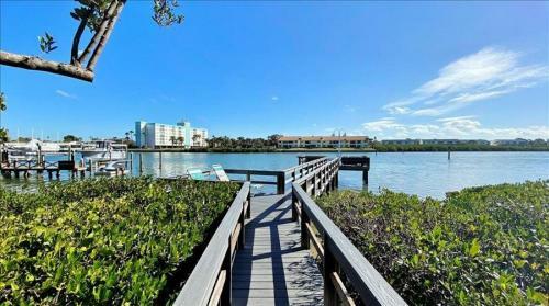 Quiet Waters D4 By Teeming Vacation Rentals