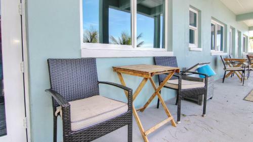 Bungalow Beach Place By Teeming Vacation Rentals