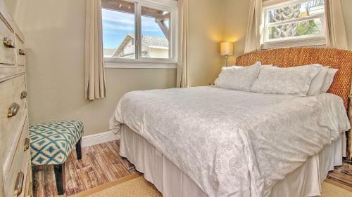 Bungalow Beach Place By Teeming Vacation Rentals