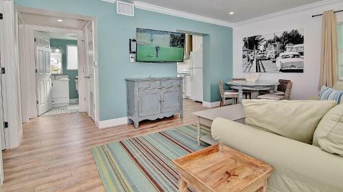 Bungalow Beach Place By Teeming Vacation Rentals