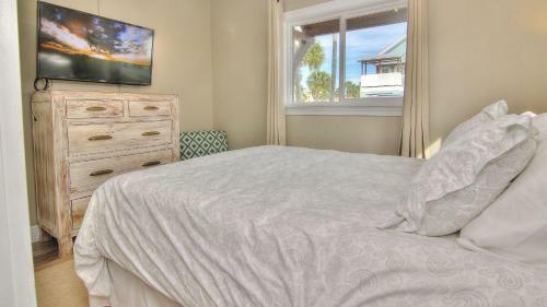 Bungalow Beach Place By Teeming Vacation Rentals