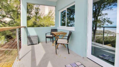 Bungalow Beach Place By Teeming Vacation Rentals