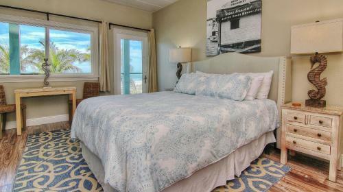 Bungalow Beach Place By Teeming Vacation Rentals