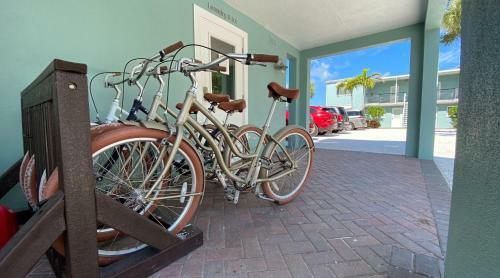 Bungalow Beach Place By Teeming Vacation Rentals