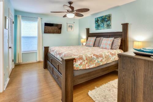 Pelican Pointe Spacious Updated Beachfront With Double Balcony