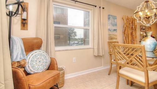 Holiday Villas III By Teeming Vacation Rentals