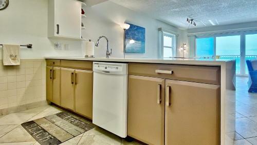 Holiday Villas III By Teeming Vacation Rentals
