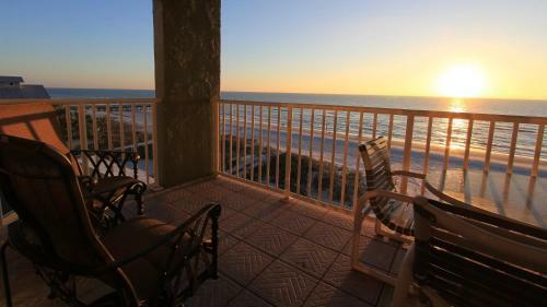 Holiday Villas III By Teeming Vacation Rentals