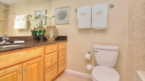 Holiday Villas III By Teeming Vacation Rentals