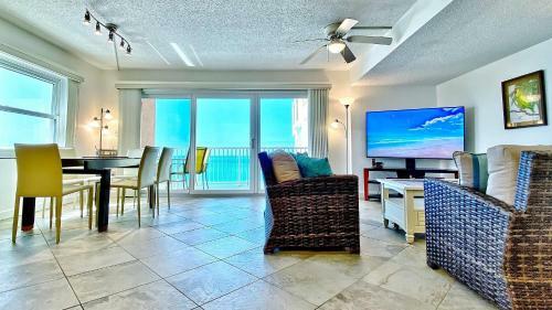 Holiday Villas III By Teeming Vacation Rentals