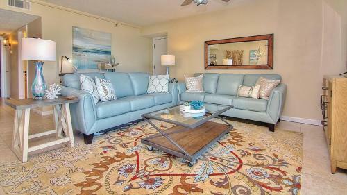 Holiday Villas III By Teeming Vacation Rentals
