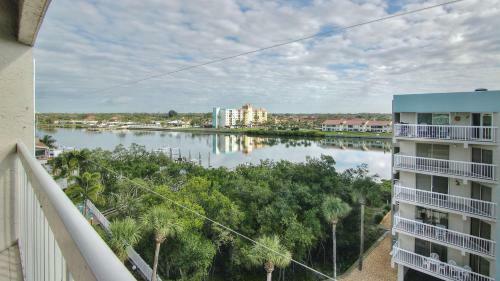 Water View By Teeming Vacation Rentals