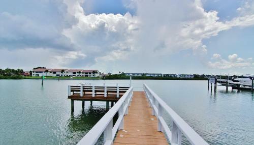 Water View By Teeming Vacation Rentals