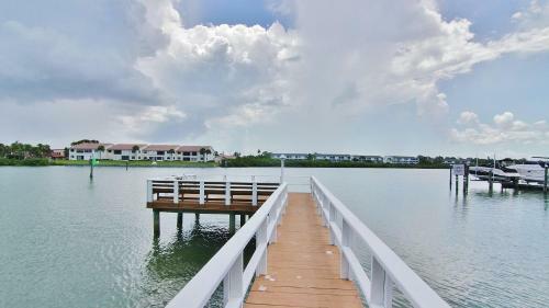 Water View By Teeming Vacation Rentals