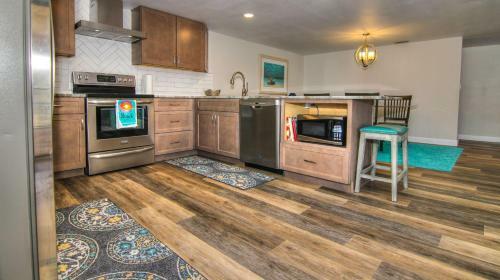 Sea Club By Teeming Vacation Rentals