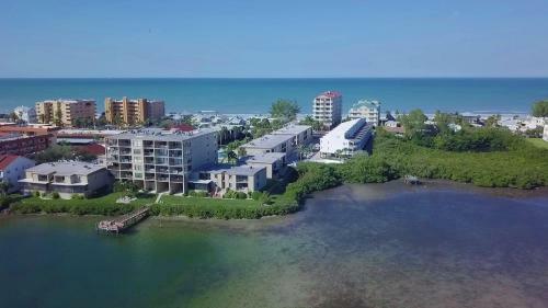 Sea Club By Teeming Vacation Rentals
