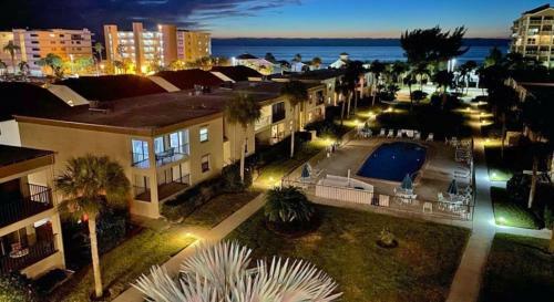 Sea Club By Teeming Vacation Rentals