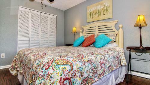 Sand Castle North 201 By Teeming Vacation Rentals