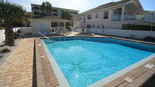 Sand Castle North 201 By Teeming Vacation Rentals