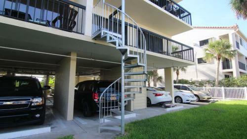 Sand Castle North 201 By Teeming Vacation Rentals