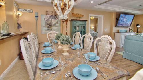 Sun West Palms By Teeming Vacatin Rentals
