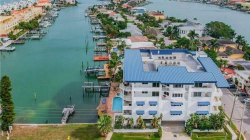 Sun West Palms By Teeming Vacatin Rentals