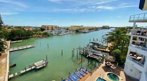 Sun West Palms By Teeming Vacatin Rentals