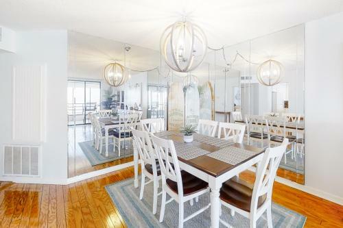 Pier House 502
