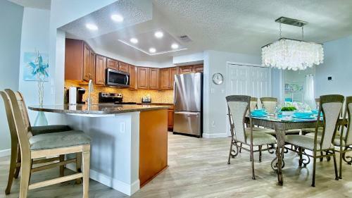Beach Palms By Teeming Vacation Rentals