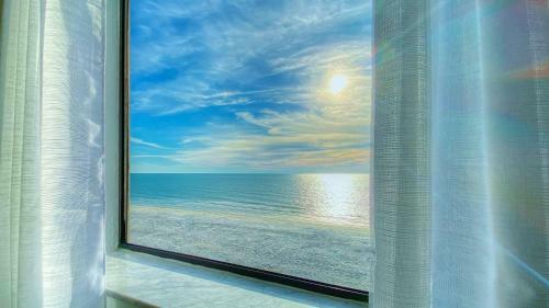 Beach Palms By Teeming Vacation Rentals