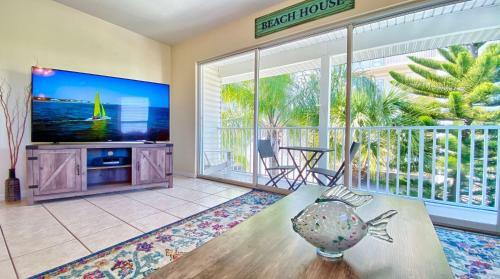 Beachside Villas 204b By Teeming Vacation Rentals