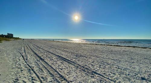 Beachside Villas 204b By Teeming Vacation Rentals