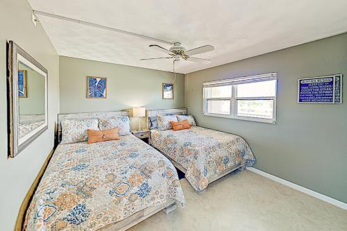 Bay Shores 417