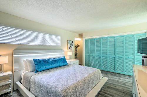 Tropical Waterfront Home Central Location!