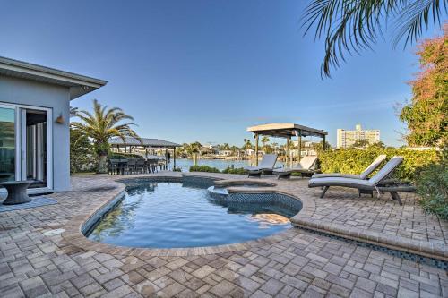 Chic Waterfront House With Pool, Spa And Dock!