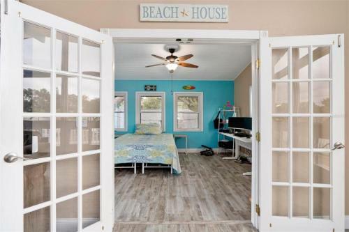 Fully Remodeled Family Beachhouse-walk To Beach.