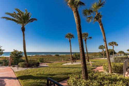 Apartamento Magnificent Gulf Front Condo Located Directly On The Ocean! Condo