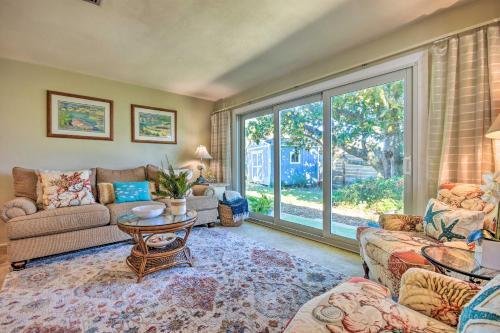 Fort Walton Beach Cottage With Private Yard!