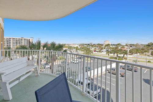 Dune Pointe 403