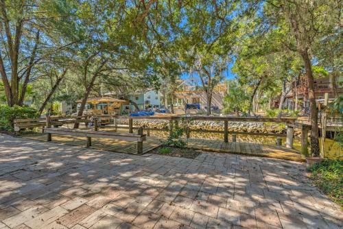 Canalfront Homosassa Escape With Private Dock!